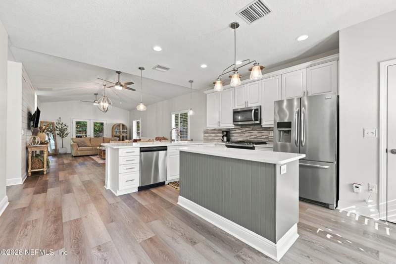 3 bedroom Single Family Residence at 1370 Camelia Street, Atlantic Beach West, Atlantic Beach — photo 5