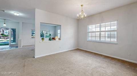 1723 W Forest Lake Circle #1, Jacksonville FL - photo 16 of 44