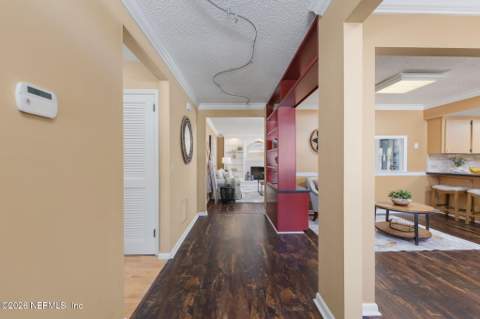 3362 Chrysler Drive, Jacksonville FL - photo 9 of 48