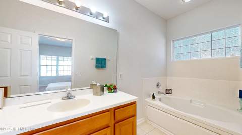 1723 W Forest Lake Circle #1, Jacksonville FL - photo 23 of 44