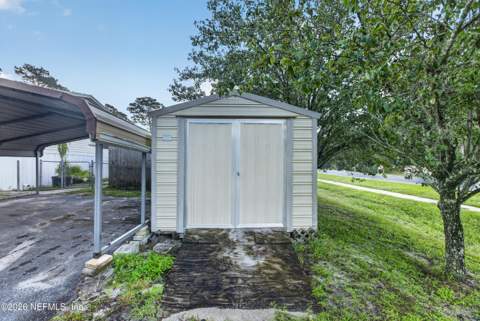 7990 Floral Ridge Circle, Keystone Heights FL - photo 11 of 52