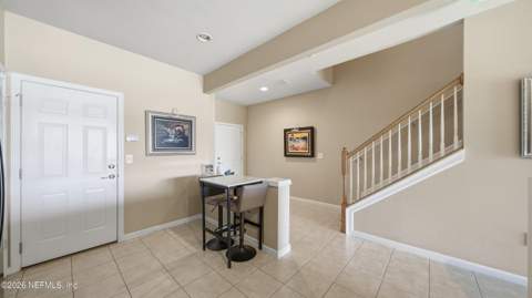 6910 Roundleaf Drive, Jacksonville FL - photo 10 of 67