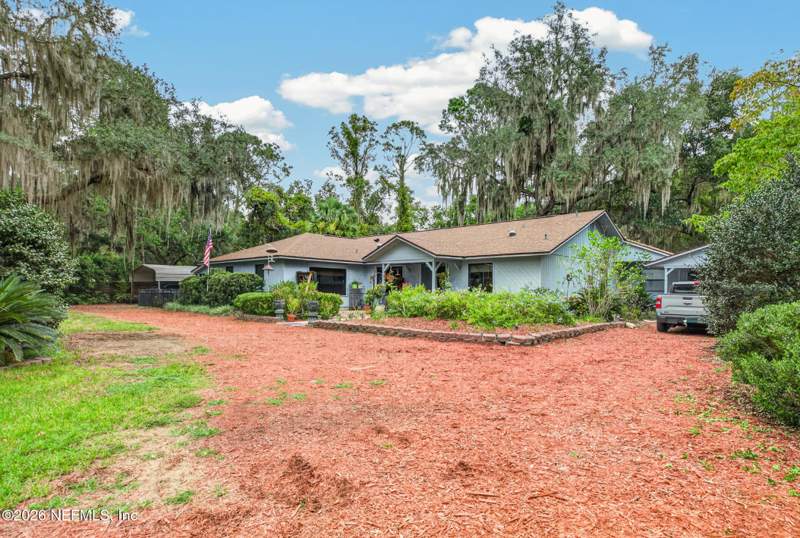 3 bedroom Single Family Residence at 657 SE 2nd Avenue, Seminole Ridge 6, Melrose — photo 3