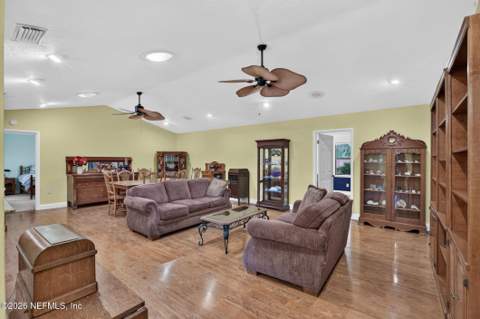 657 SE 2nd Avenue, Melrose FL - photo 17 of 71