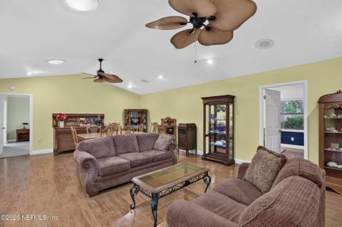 657 SE 2nd Avenue, Melrose FL - photo 18 of 71