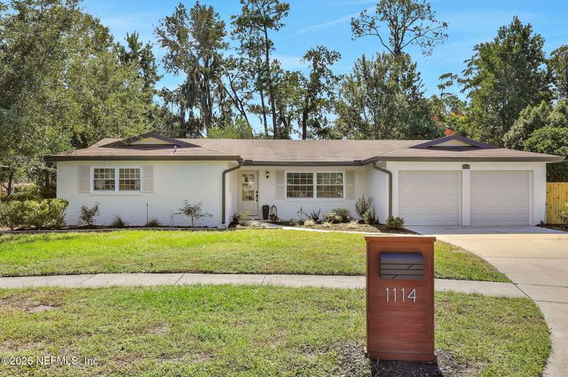 3 bedroom Single Family Residence at 1114 Grove Park Drive, Grove Park, Orange Park — photo 3