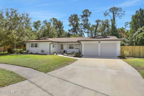 1114 Grove Park Drive, Orange Park FL - photo 8 of 54