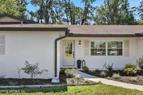 1114 Grove Park Drive, Orange Park FL - photo 10 of 54