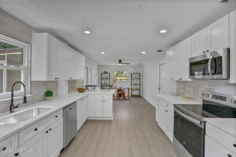 1114 Grove Park Drive, Orange Park FL - photo 22 of 54