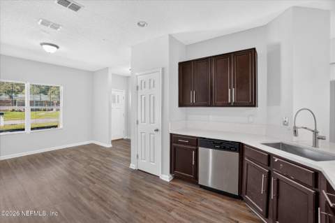 6121 Judy Drive, Jacksonville FL - photo 16 of 47