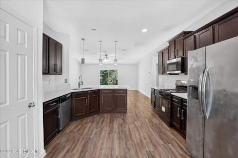 6121 Judy Drive, Jacksonville FL - photo 17 of 47