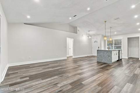 5015 Verdis Street, Jacksonville FL - photo 15 of 50