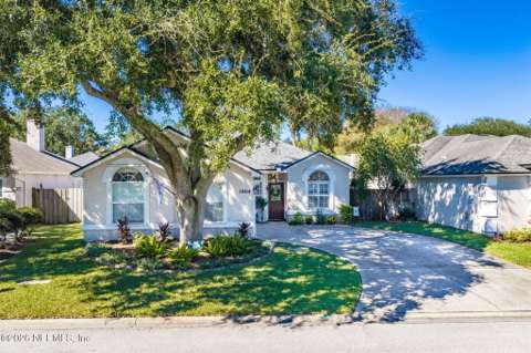 1604 Linkside Drive, home for sale in Atlantic Beach 32233