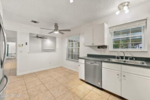 12619 Lazy Meadow Drive, Jacksonville FL - photo 13 of 32