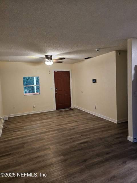 305 E Lake Street, Palatka FL - photo 9 of 15