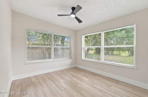 901 Townsend Boulevard, Jacksonville FL - photo 12 of 19