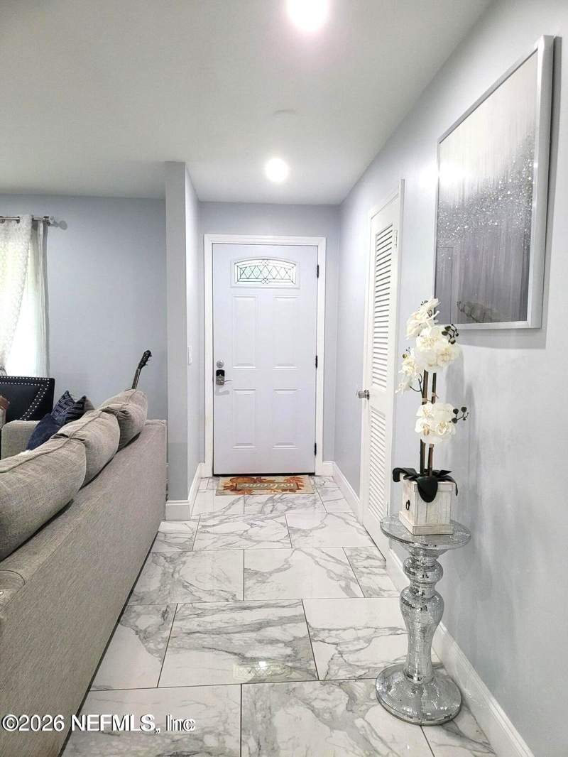 3 bedroom Single Family Residence at 5081 Winchester Drive, Brierwood, Jacksonville — photo 3