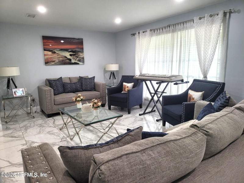 3 bedroom Single Family Residence at 5081 Winchester Drive, Brierwood, Jacksonville — photo 4