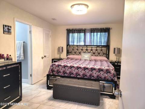 5081 Winchester Drive, Jacksonville FL - photo 14 of 27