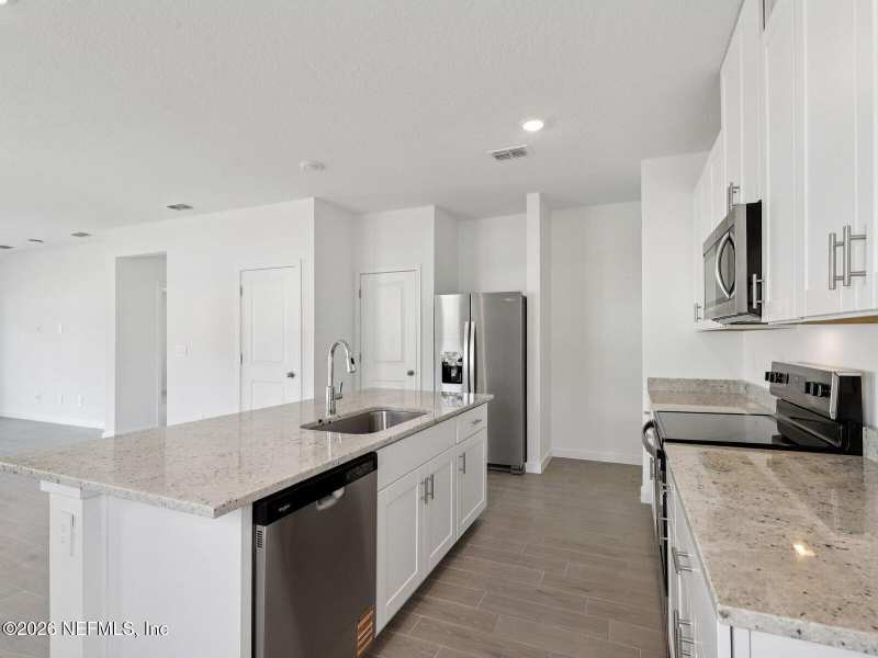 4 bedroom Single Family Residence at 10676 Lishwood Way, Kings Preserve, Jacksonville — photo 1