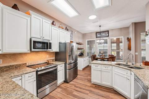 1900 Fox Glove Lane, Fleming Island FL - photo 16 of 82