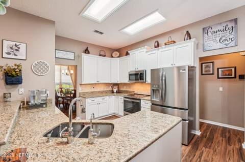 1900 Fox Glove Lane, Fleming Island FL - photo 18 of 82