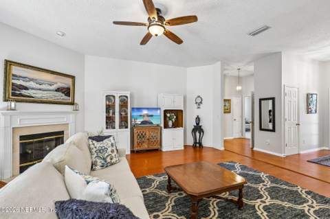 781 Grand Parke Drive, Jacksonville FL - photo 8 of 57