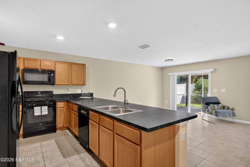 3 bedroom Single Family Residence at 7861 Sunnydale Lane, Copperleaf, Jacksonville — photo 3