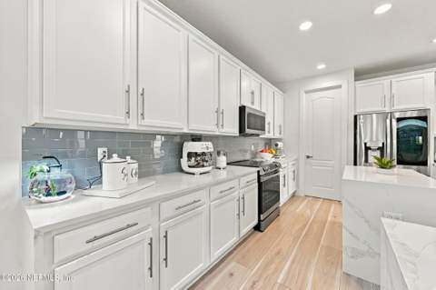12284 Raintree Lake Court, Jacksonville FL - photo 20 of 70