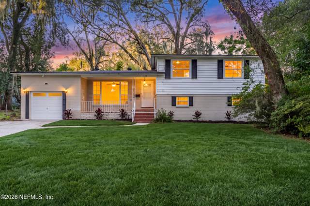 3452 KILLARNEY Drive home for sale in Killarney Shores