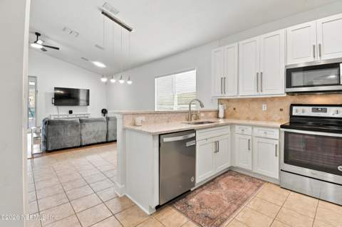 1411 Barrington Circle, St. Augustine FL - photo 6 of 52