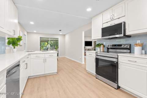 1215 Lamanto Avenue, Jacksonville FL - photo 19 of 56