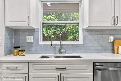 1215 Lamanto Avenue, Jacksonville FL - photo 22 of 56