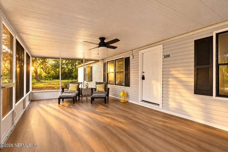 3 bedroom Mobile Home at 300 E Kansas Street, Florahome, Florahome — photo 5