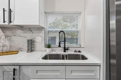 2221 E Home Park Circle, Jacksonville FL - photo 16 of 98