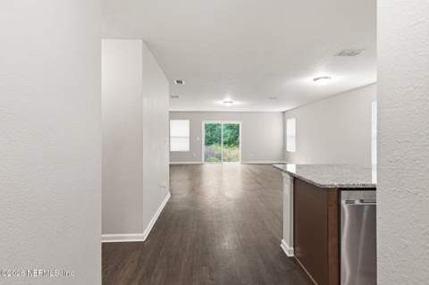 7033 Camfield Landing Drive, Jacksonville FL - photo 6 of 45