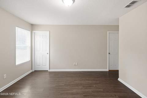 7033 Camfield Landing Drive, Jacksonville FL - photo 18 of 45