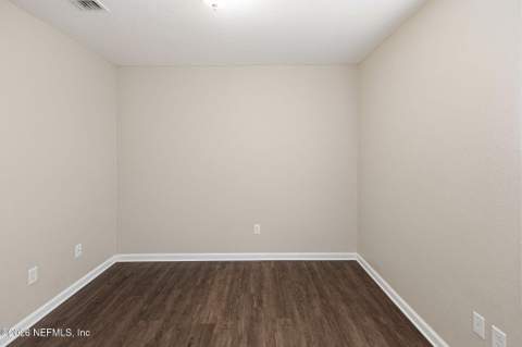 7033 Camfield Landing Drive, Jacksonville FL - photo 21 of 45