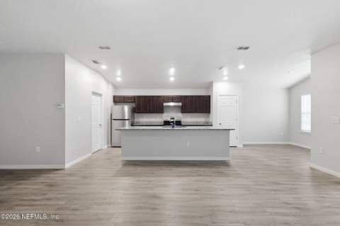 8700 Kaye Lane, Jacksonville FL - photo 9 of 53