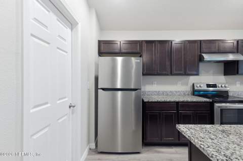 8700 Kaye Lane, Jacksonville FL - photo 12 of 53