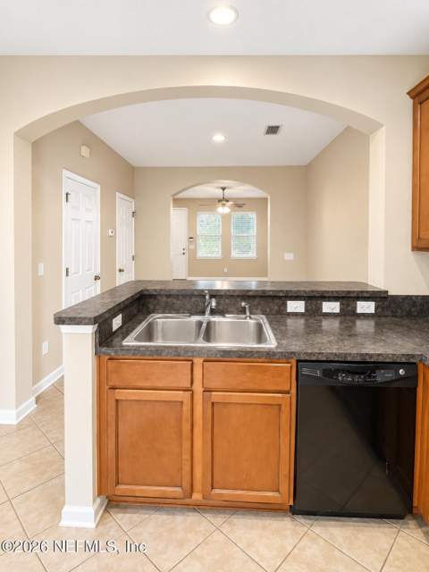 13014 Sunset Lake Drive, Jacksonville FL - photo 20 of 32