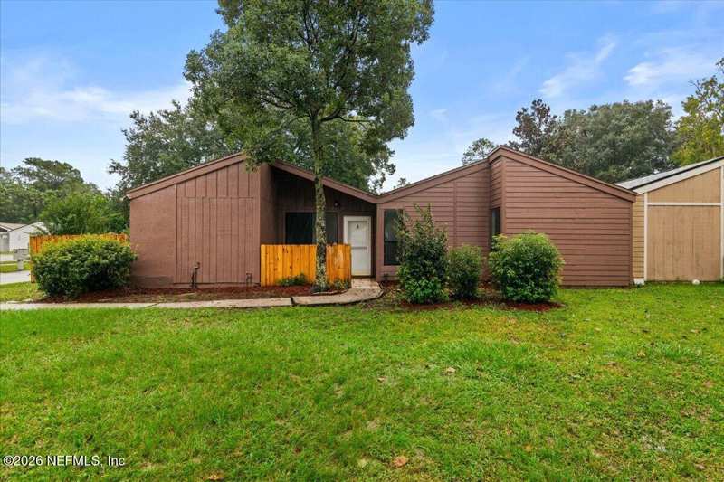 3 bedroom Single Family Residence at 2524 Whispering Woods Boulevard #3, Whispering Woods, Jacksonville — photo 1