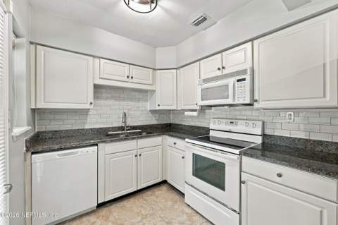 316 Brunswick Road, Jacksonville FL - photo 11 of 37