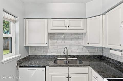 316 Brunswick Road, Jacksonville FL - photo 12 of 37
