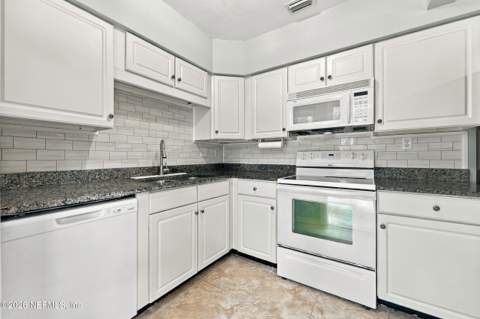 316 Brunswick Road, Jacksonville FL - photo 13 of 37