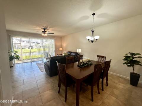 6860 Roundleaf Drive, Jacksonville FL - photo 6 of 24
