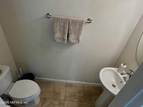 6860 Roundleaf Drive, Jacksonville FL - photo 12 of 24