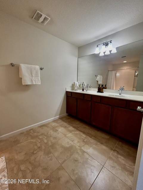 6860 Roundleaf Drive, Jacksonville FL - photo 19 of 24