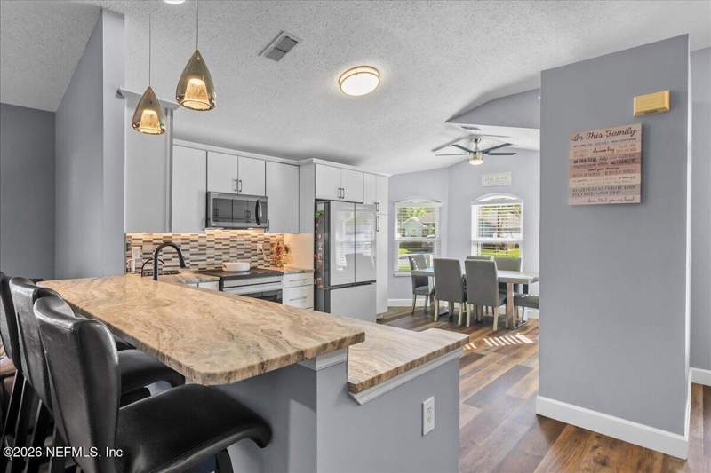4 bedroom Single Family Residence at 525 Prosperity Lake Drive, Southlake, St. Augustine — photo 4