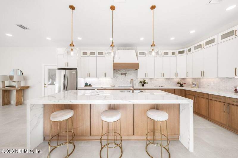 4 bedroom Single Family Residence at 885 Bonita Road, Royal Palms, Atlantic Beach — photo 3